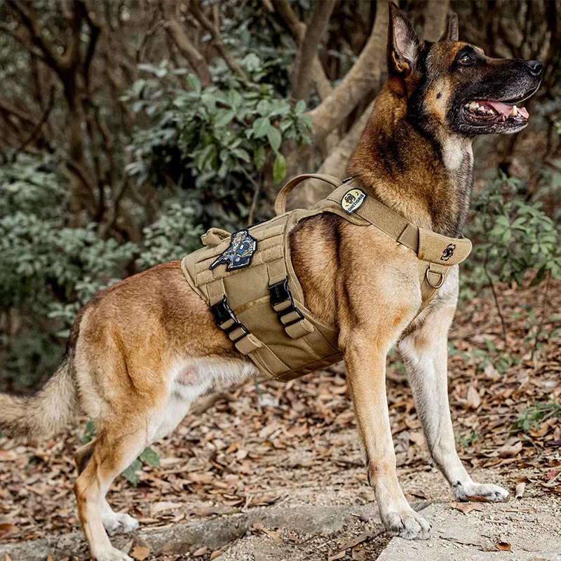 OneTigris METALL K9 Harness with metal buckles in a tactical design, highlighting its robust construction for active dogs.