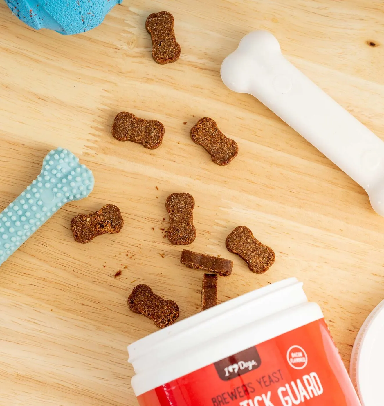 Packaging of iHeartDogs Flea & Tick Guard Bones, emphasizing a natural and effective flea treatment for huskies.