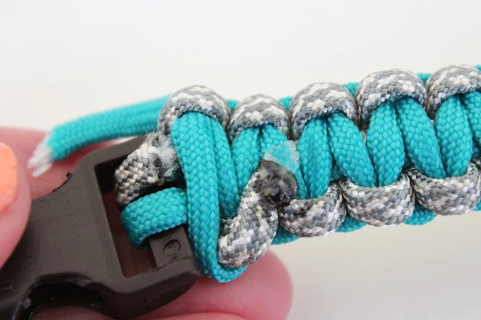 The ends of the paracord are trimmed, ready for melting.