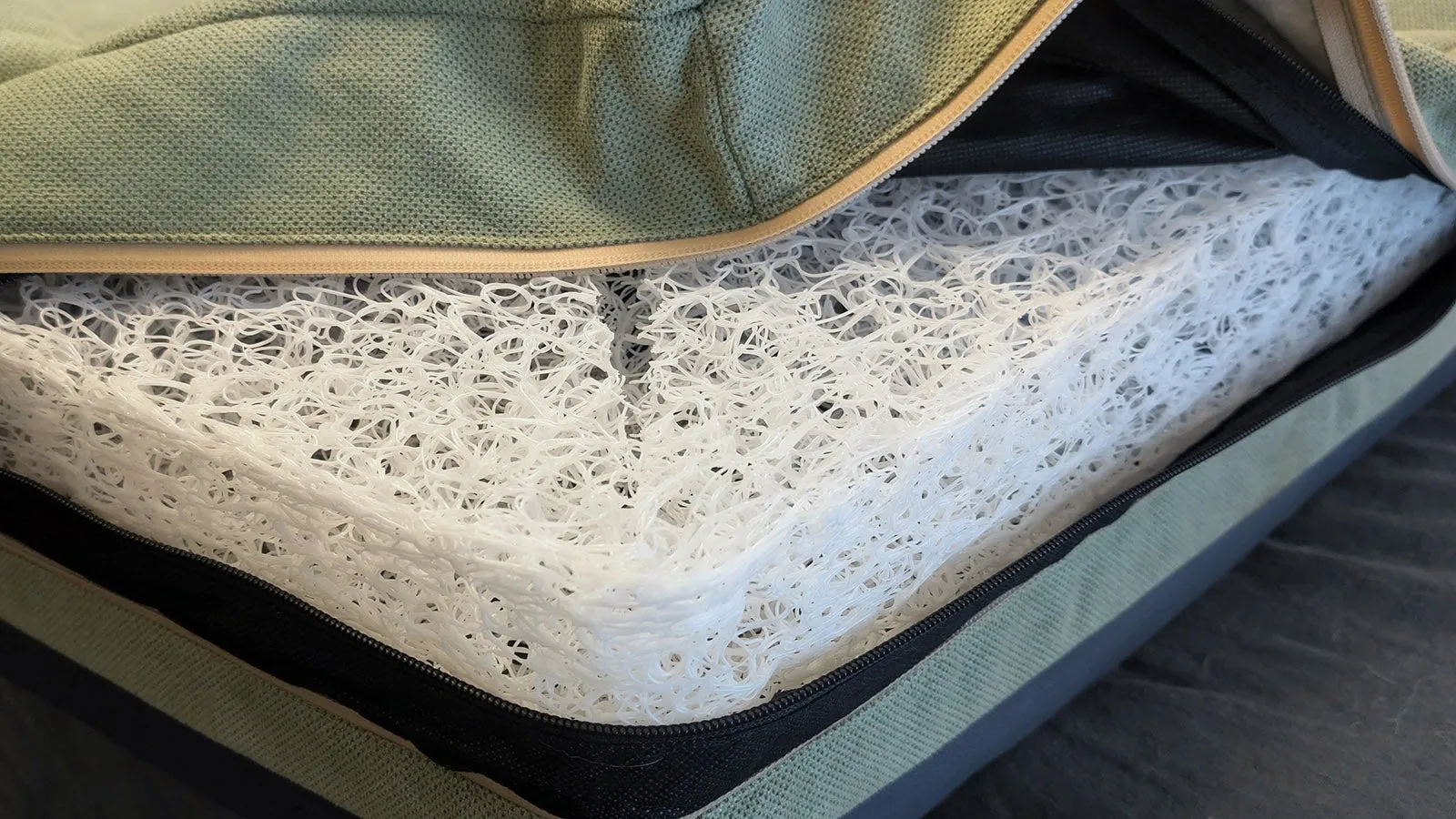 Close-up view of the innovative polymer loop core construction of the Gunner Homestead dog bed.