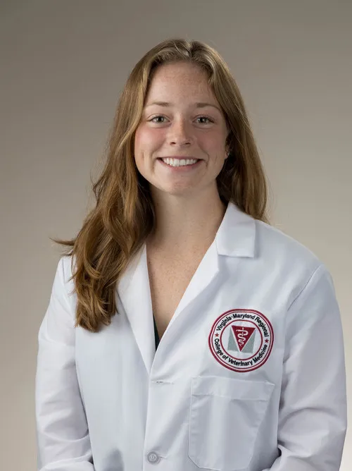 Shelby Bettencourt, DVM