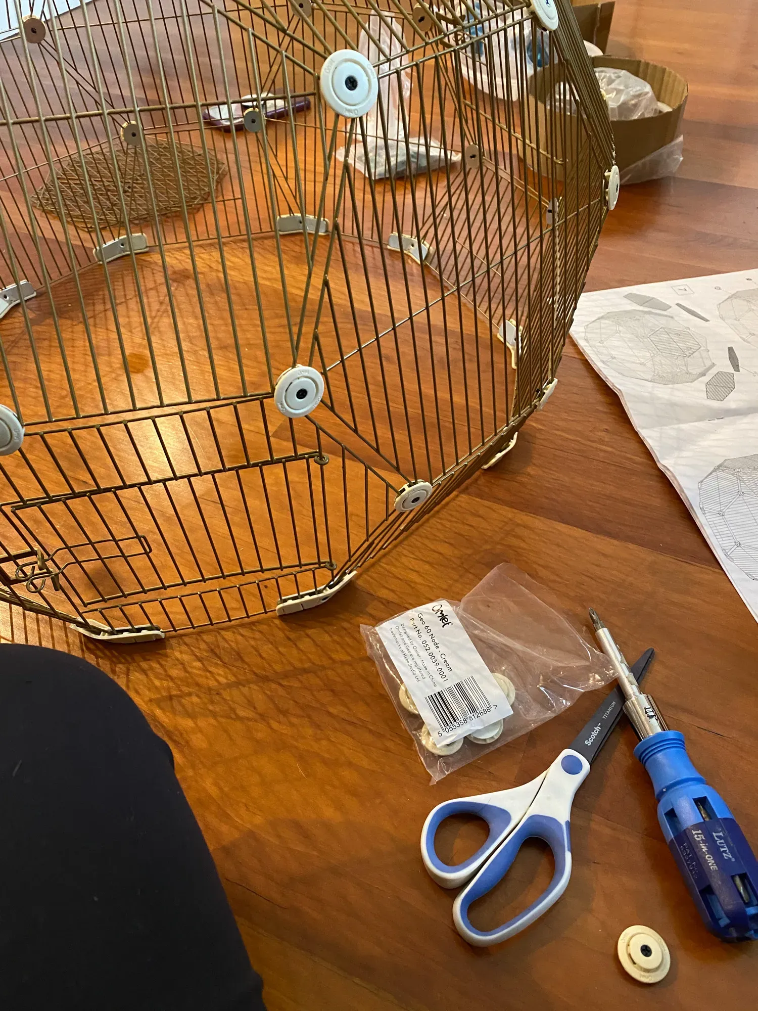 Assembling the Omlet Geo Bird Cage