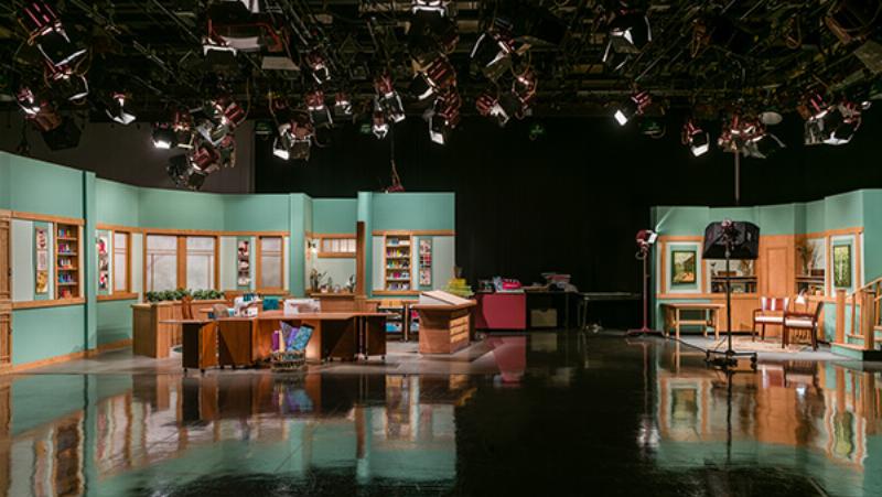 An illustration of the Wonder Horse, Lady Wonder, using her nose to spell out an answer on a large lettered machine, capturing the essence of her true story as the world's smartest horse.