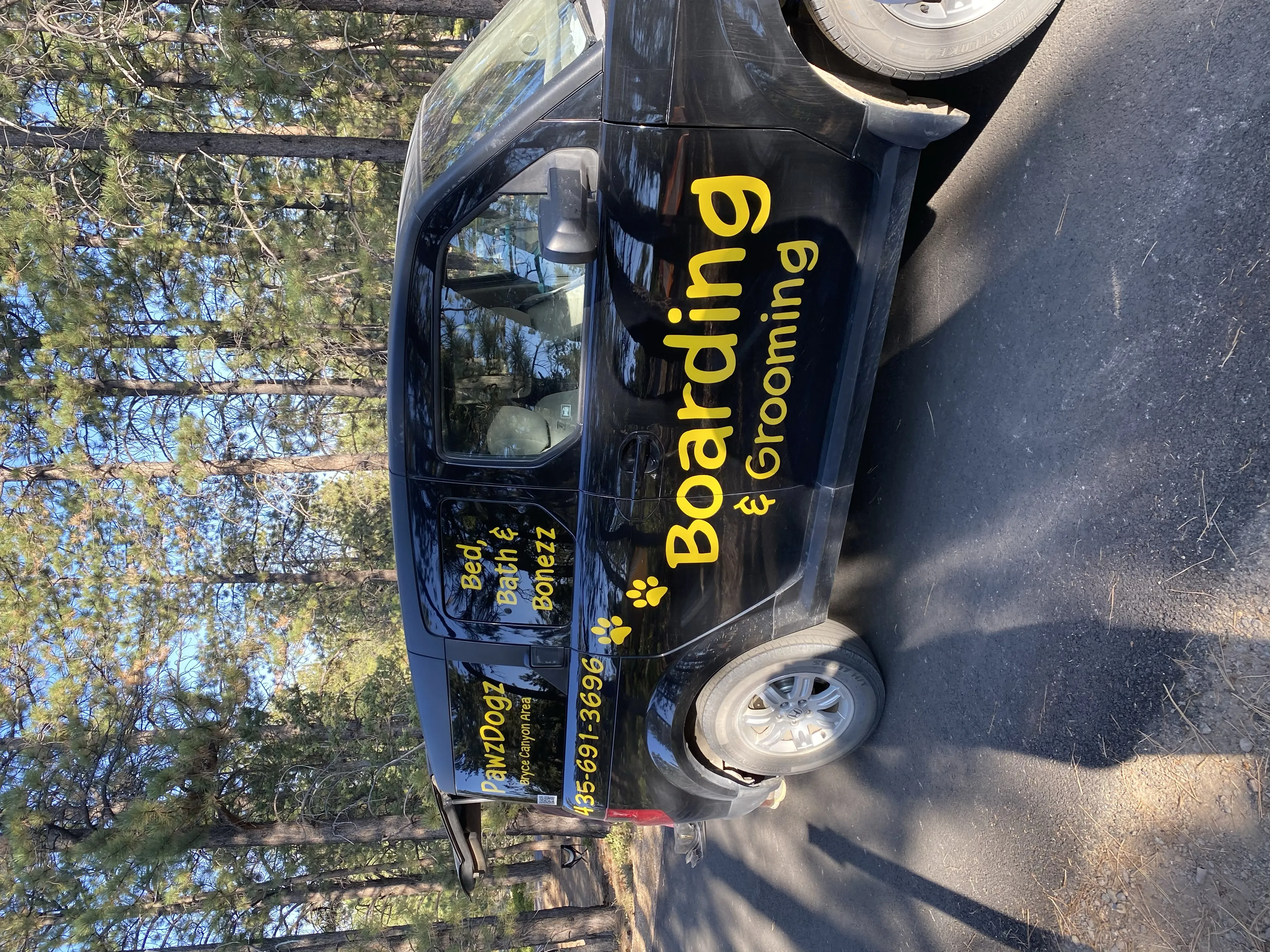 Photo of a van for PawzDogz Boarding & Grooming for dogs near Bryce Canyon National Park.