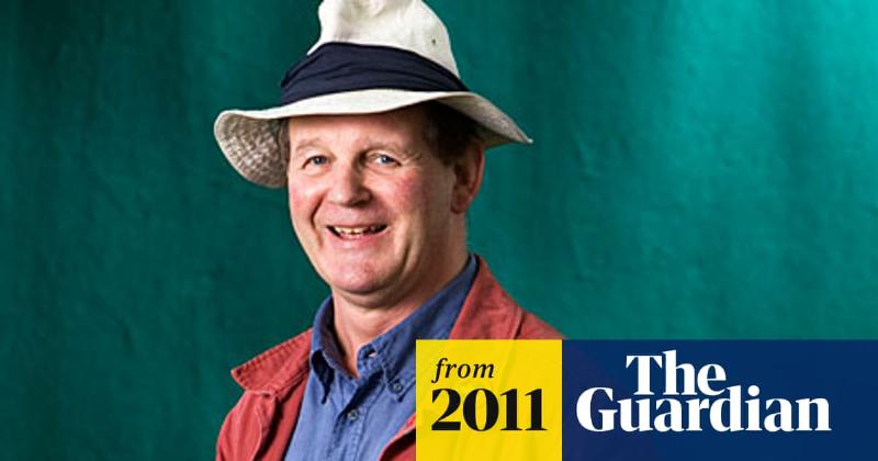 An exploration of the question 'is war horse by michael morpurgo a true story', showing a veteran and a horse.