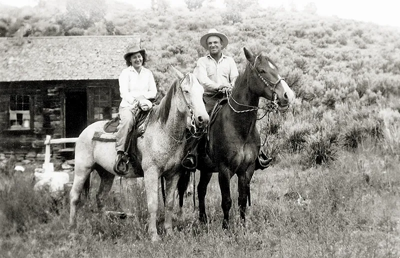 Paul and Mattie Black in 1950 using a spade bit with bosal or two rein (right), and straight up bridle (left).